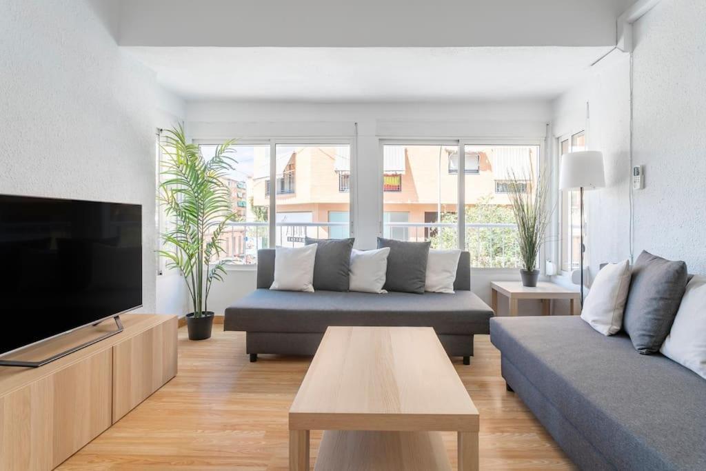 Encantador Apartamento De 3 Habitaciones Con Balcon Alicante Ngoại thất bức ảnh